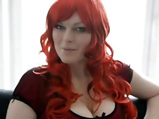 Geile Rothaarige gibt Tipps fuer Telefon & Live Cam Sex