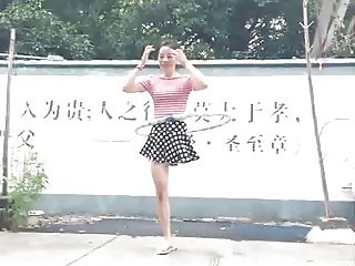 chinese amputee girl